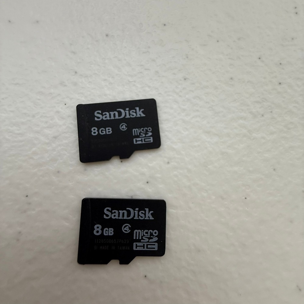 Lot of 2 SanDisk 8GB microSDHC Memory Card Class 4 Flash Storage SDSDQM-008G